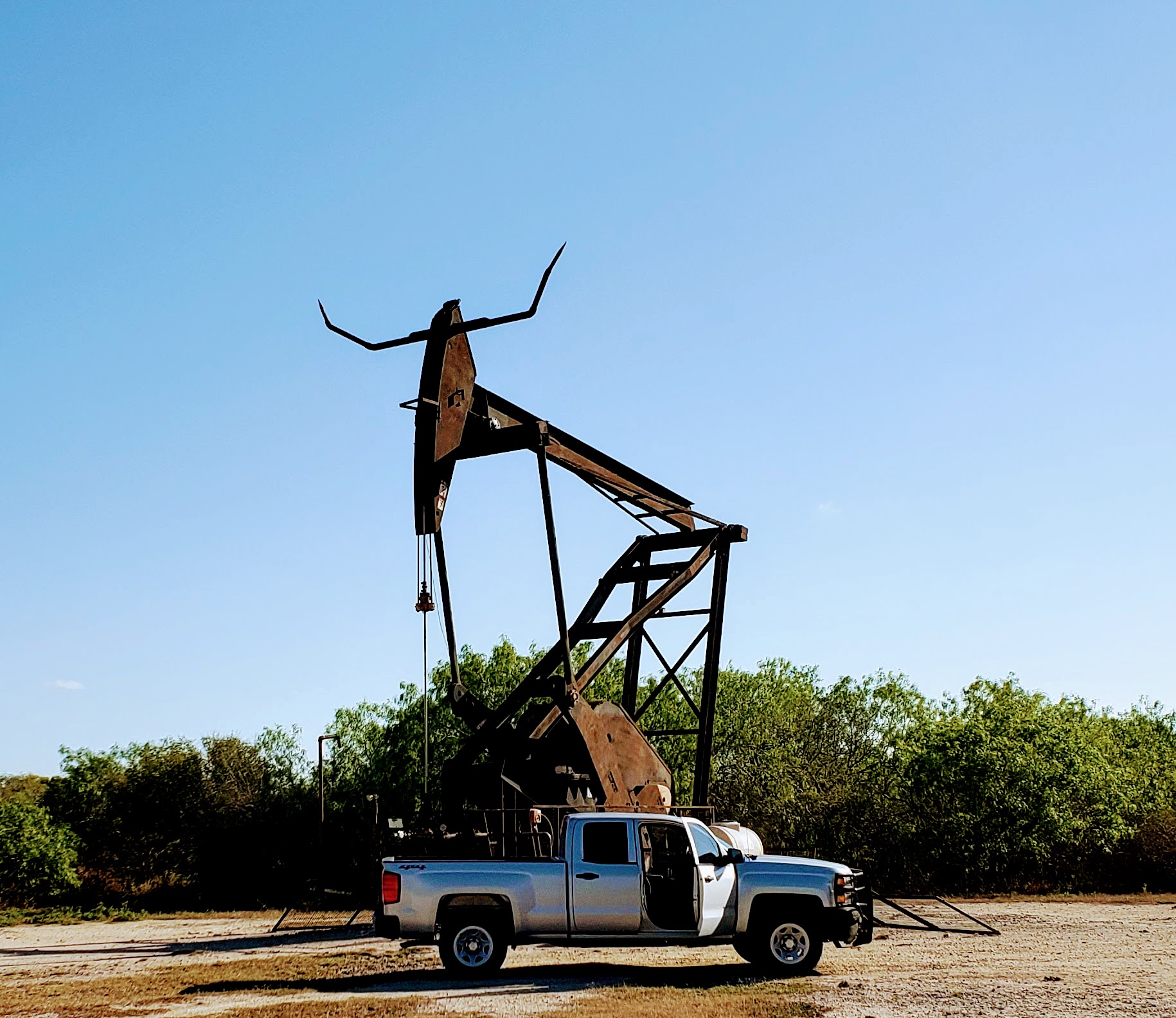 ShoreCarter Resources oil derrick